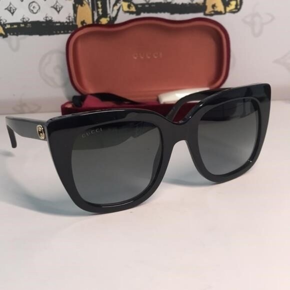 Gucci GG0163SN 001 – Women’s Butterfly Cat-Eye Sunglasses ✨ - Picture 5 of 12